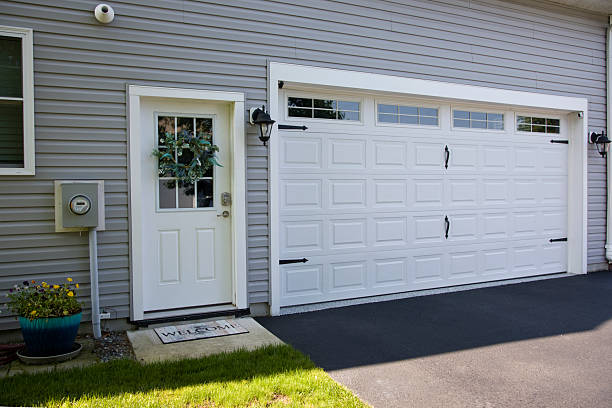 24/7 Emergency Garage Door Panel Replacement experts in Prairie County County, MT